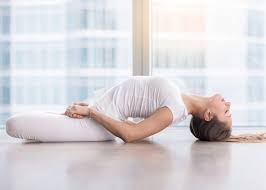 9 tư thế yoga giúp làm đẹp da